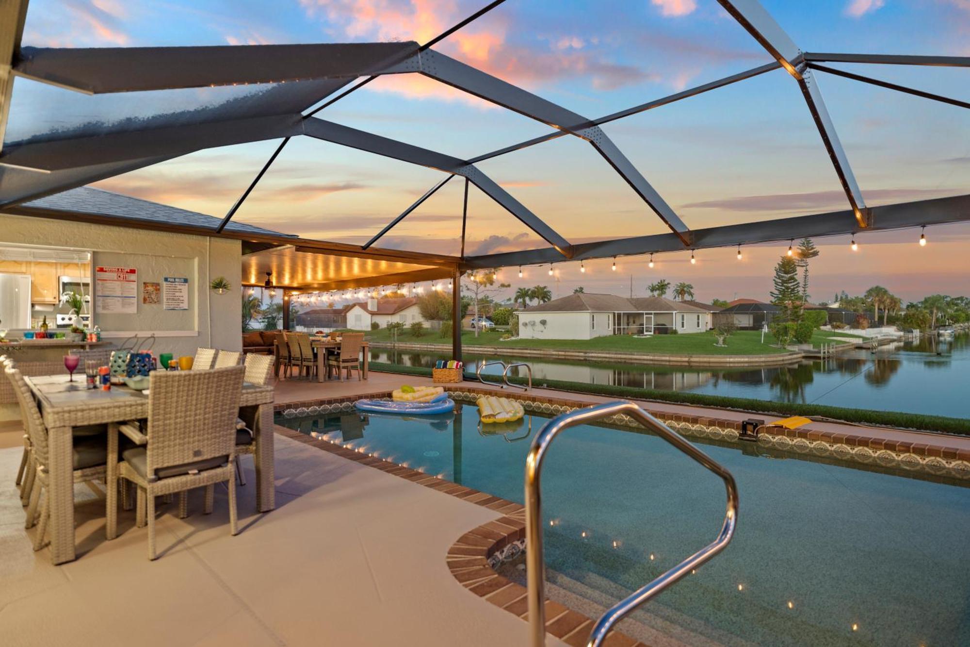Serenity Waterfront Villa With King Suite, Private Pool, Great Lanai Enclosure And Long Water Views Кейп-Корал Экстерьер фото